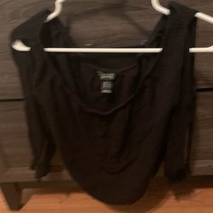 Long sleeve with cut out in sleeves top